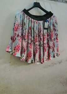 Chic Floral Pleated Mini Skirt
