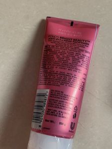 Pond's Bright Beauty Facewash