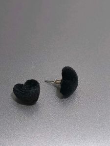 3=1-Velvet Heart + 2-Round Stud Sets🖤❤️🤎