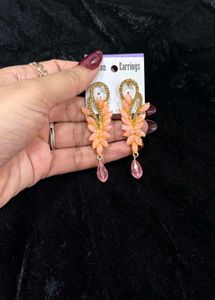 Exquisite Peach Leaf Design Earrings