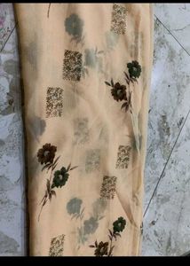 Beautiful Floral Print Saree