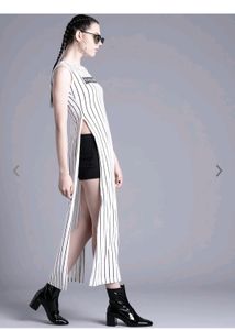 Kook N Keech Monochrome Slit Top!