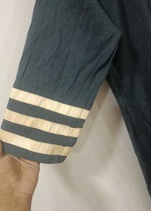Elegant Grey Kurta with Golden Accents (free gift)