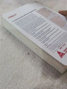Fundamentals of Data Engineering Book