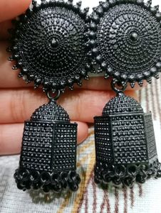 🔥🔥price🔥drop🔥🔥gorgeous black jhumkas earrings