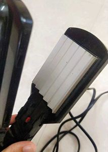 Nova Hair Crimper Straightener