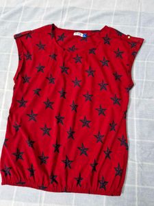 Red Star Print Sleeveless Top