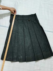 Vintage Pleated Charcoal Gray Skirt