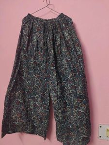 Flowy Palazzo Pants with Paisley Print
