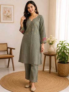 💚Elegant Kurta with Embroidery
