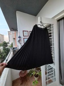 Sassafras Large Black Plain Maxi Skirt