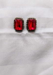 ❣️🌟Beautiful Red &amp; Golden Combination Studs