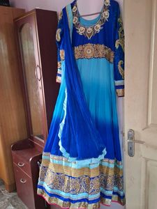 gown