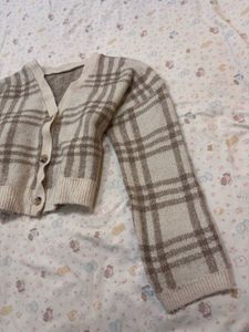 Cozy Plaid Cropped Cardigan