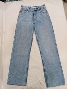 BERSHKA Brand Straight Fit Jeans