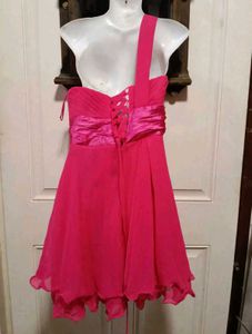 Chic Pink One-Shoulder Party Dress