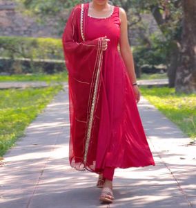 Elegant Pink Ethnic Gown