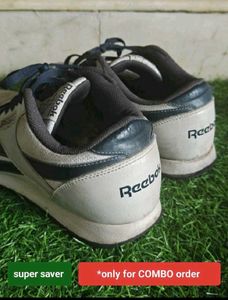 Reebok men's UK9 shoes