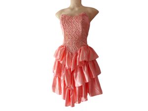 🌸 Elegant Strapless Ruffle Dress 🌸