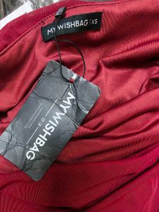 Elegant Off-Shoulder Burgundy Maxi Dress