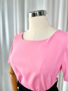 🚀🚀24Hrs EOS SALE🚀🚀 Pink Cold Shoulder Top
