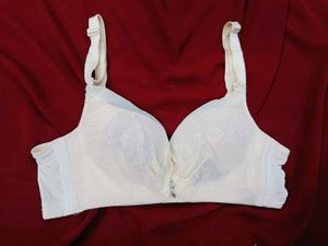 🇳🇿💫🎀Comfortable White Lace Bra