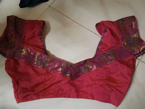 Beautiful Pink Saree with Golden Motifs
