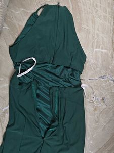 Elegant Emerald Green Evening Gown