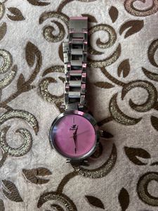 Women Analogue Watch with Chain Strap
