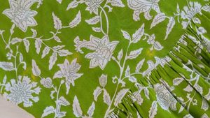 Green Floral Print Short Kurti
