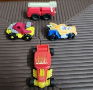 4 kinderjoy vehicle toys