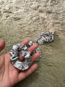 Brand new Grey scrunchie set