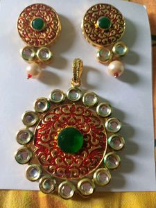 beautiful kundan  pendant N Earrings
