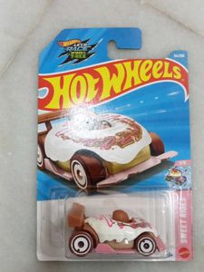 Hot Wheels set of 2