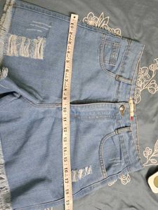 y2k Distressed Denim Shorts