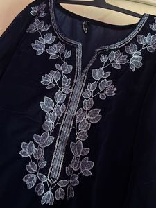 Elegant Navy Blue Embroidered Kurta