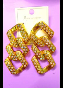 Fashionable Iredescent Earrings Set✨️