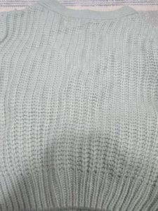 Cute Knit Cardigan with Bee Details