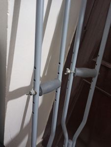 Crutches (Baisakhi) Adjustable Height, New Pair