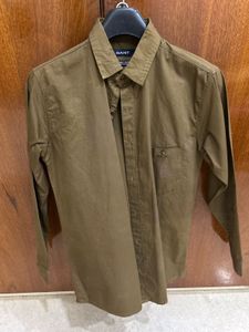 Gant Men's Brown Button-Down Shirt