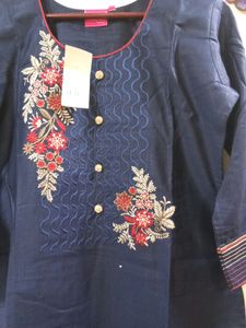 Beautiful Kurti Set With Dupatta And Churidar