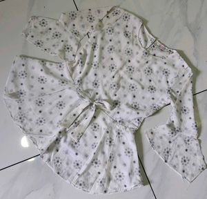 White Floral Tie-Up Peplum Top🤍✨