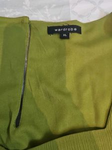 Green Square Neck Puff Sleeve Dress