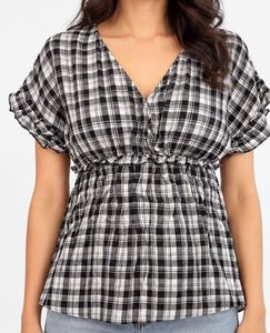 Chic smart Black &amp; White Plaid Top