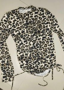 Leopard Print Ruched Long Sleeve Top