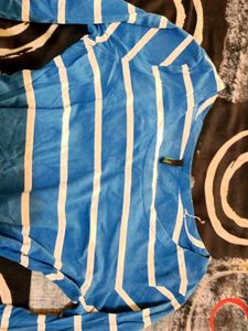blue and white striped t shirt 👕