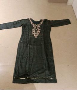 Elegant Emerald Green Embroidered Kurta