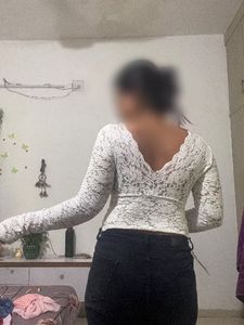 Chic White Lace Long Sleeve Top