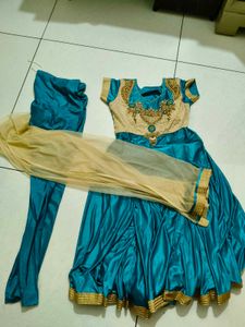 Beautiful Anarkali set( M size)