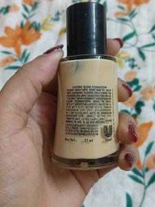 Elle 18 Lasting Glow Foundation